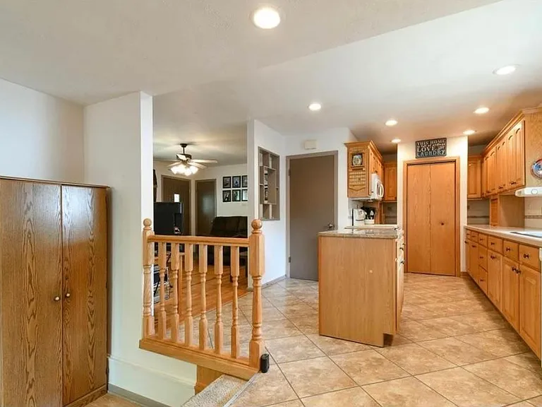 5946 Newton St — Photo 16