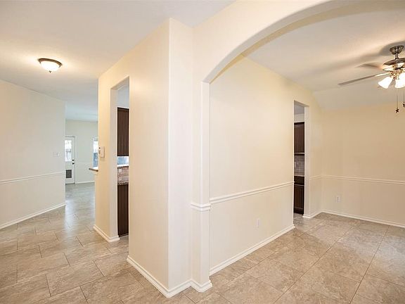 5th image of 2934 Standing Springs Lane