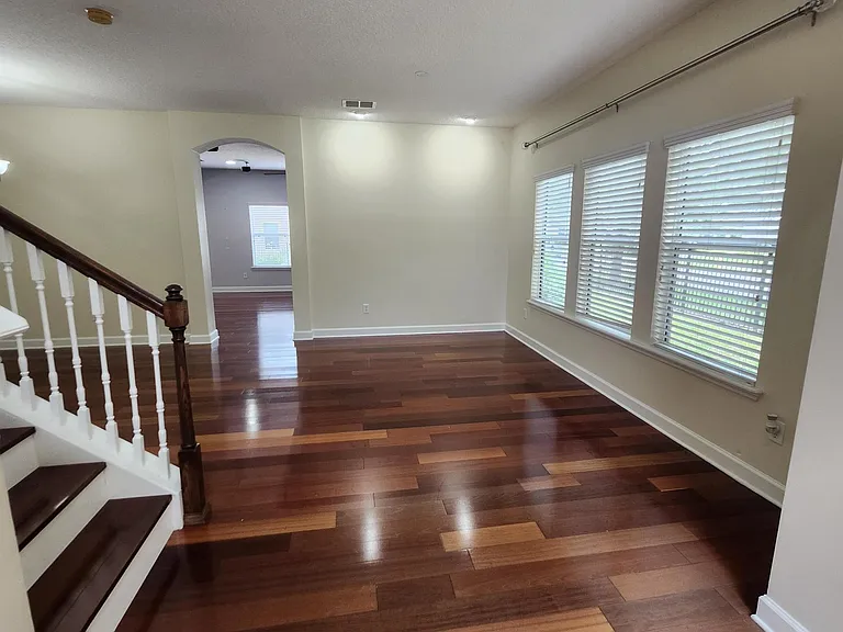 201 Edgeford Ct — Photo 6