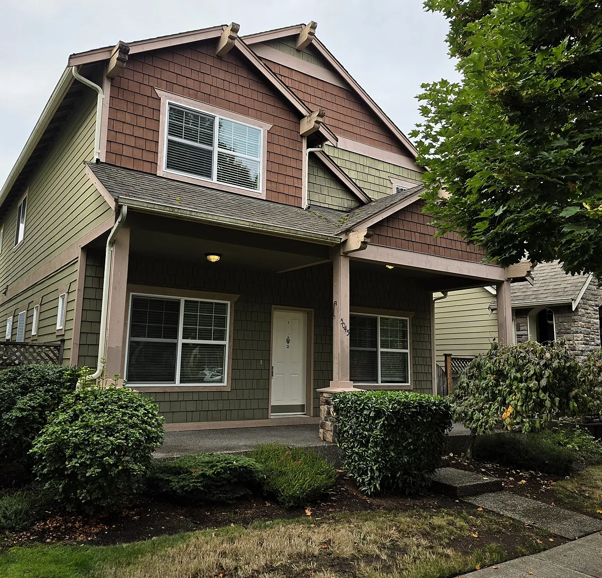 3 bed, 2.5 bath, 2058 sqft, $2,450 — Photo 1