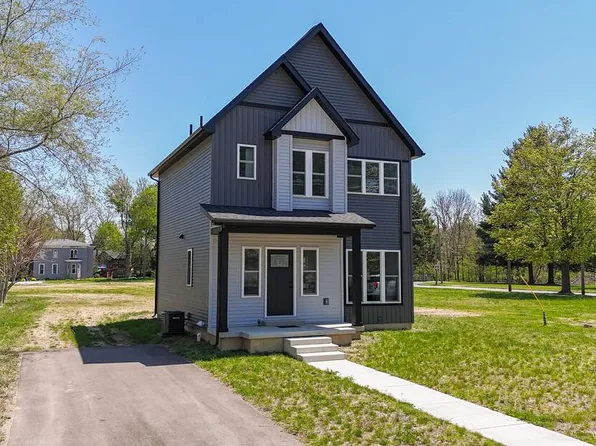 102 N Mill St, Dowagiac, MI 49047