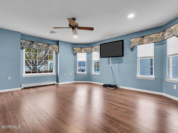 5th image of 41 Winterton Drive