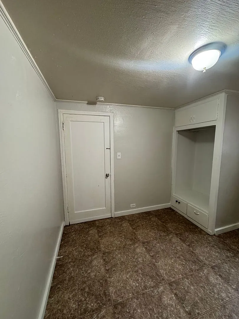2032 Acorn Lane — Photo 4