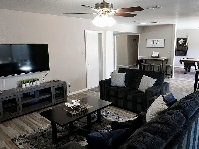 E Paradise Dr — Photo 7