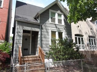 1448 W Wolfram St, Chicago, IL 60657