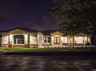 1024 Flanders Rd, La Canada Flintridge, CA 91011