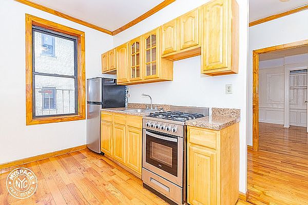 1st image of 280 Crown St APT F7