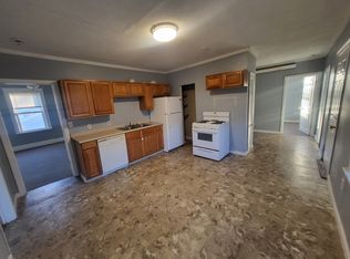 85 Kenwood St APT 3, Woonsocket, RI 02895