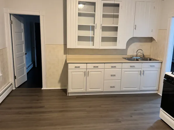 26-28 Wallace St #3, Providence, RI 02909