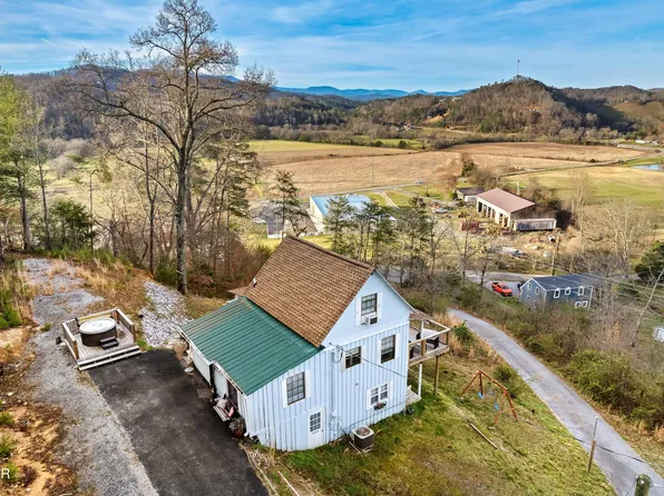 1174 Sharp Rd, Sevierville, TN 37876