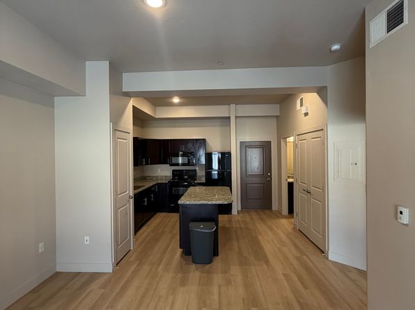 1142 W 200 N Unit A413