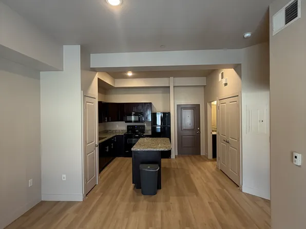 1142 W 200 N Unit A413, Centerville, UT 84014