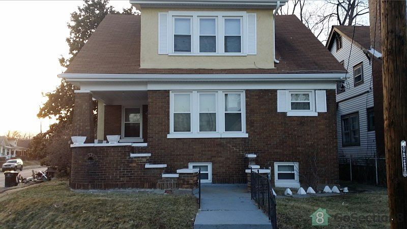 1st image of 342 S 43rd St