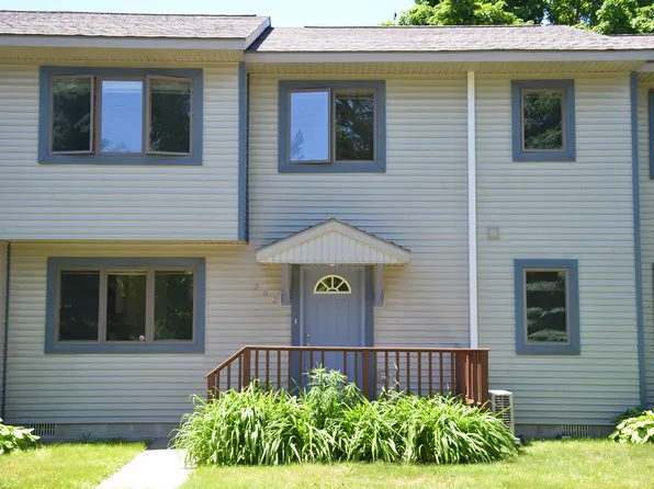 202 S Maple Ave, Gaylord, MI 49735