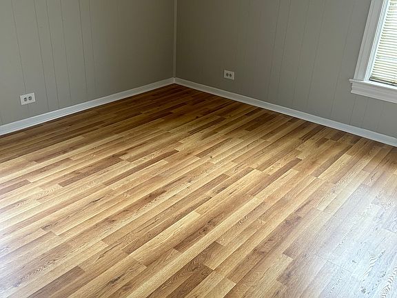 5th image of 233 WALTON AVE