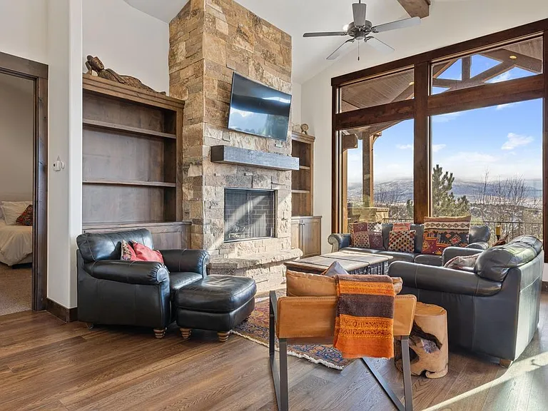 688 N Explorer Peak Dr — Photo 26