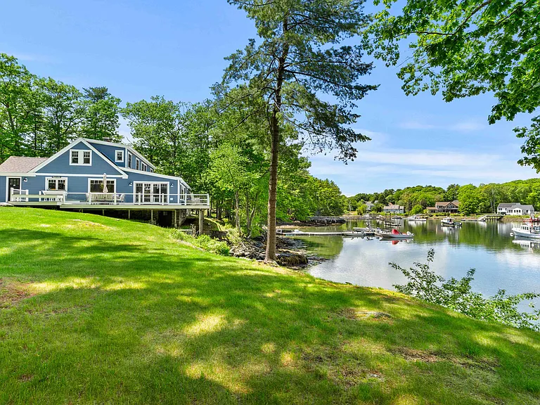 6 Sagamore Grv — Photo 35