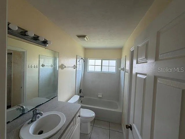 2144 NW 85th Ter — Photo 11