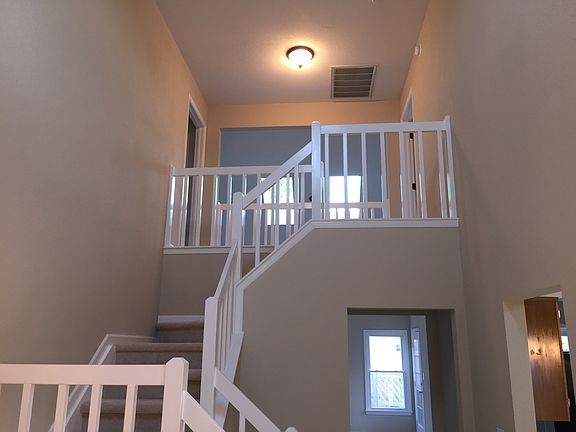 5th image of 896 Abingdon Ct