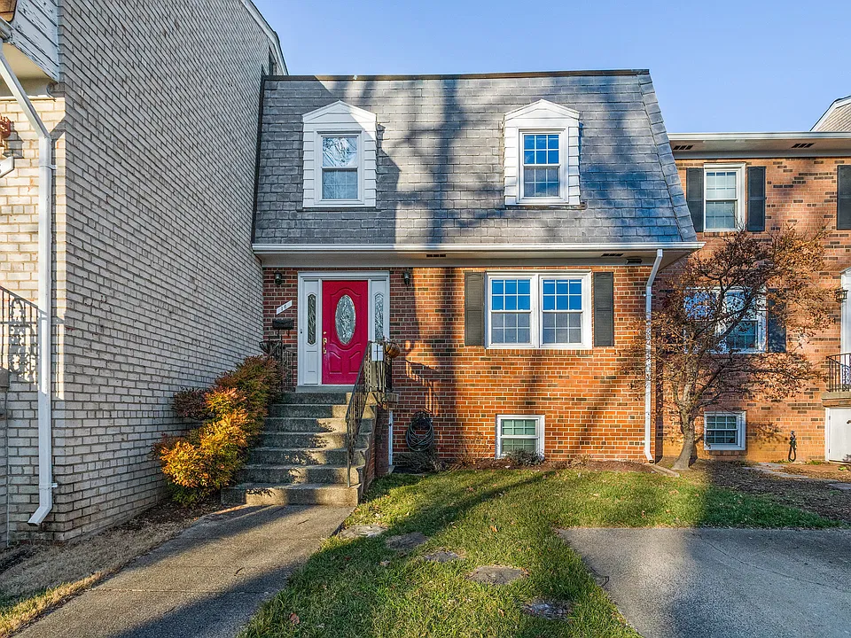 16 S Abingdon St #1
