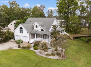 127 Spinnaker Ln, Havelock, NC 28532