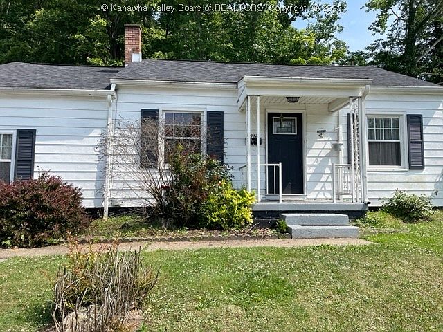 1st image of 1032 Village Dr