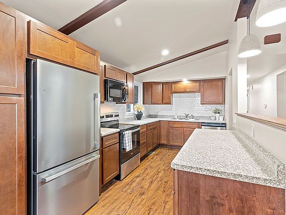 4th image of 9456 W Lake Camelot Dr