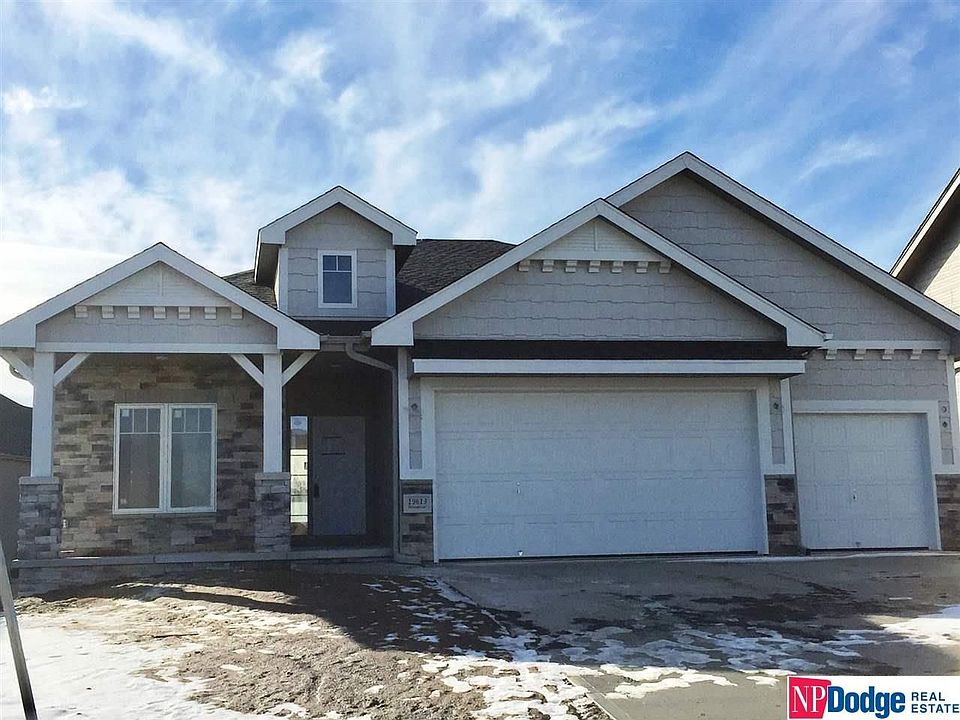 1st image of 19613 Blaine Cir