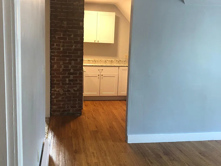 11 Moss St #3 — Photo 10