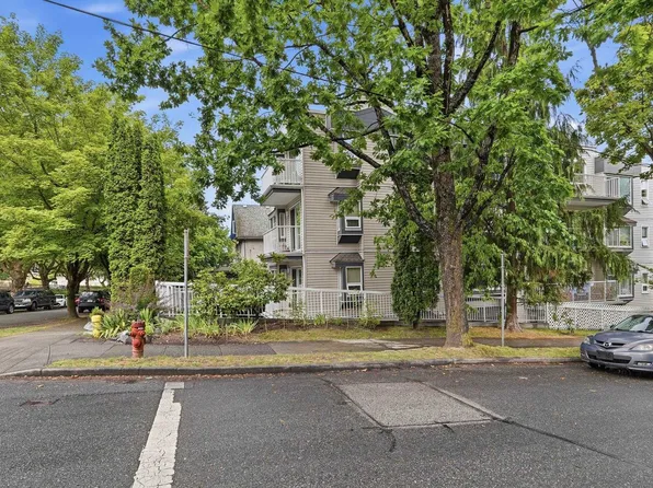2295 Pandora St #101, Vancouver, BC V5L 1N6