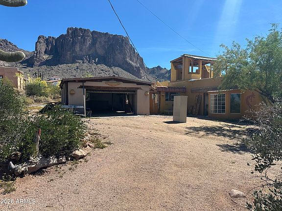 3rd image of 2635 N Prospectors Road