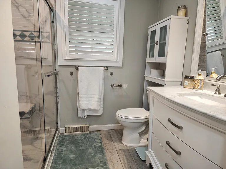 2302 Sherwood Dr — Photo 24
