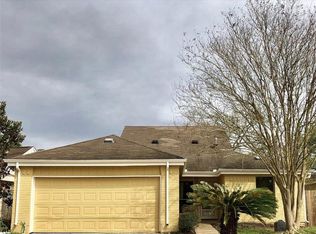 6327 Lynkat Ln, Houston, TX 77083
