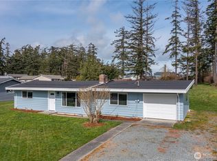 1104 Wildwood Dr, Oak Harbor, WA