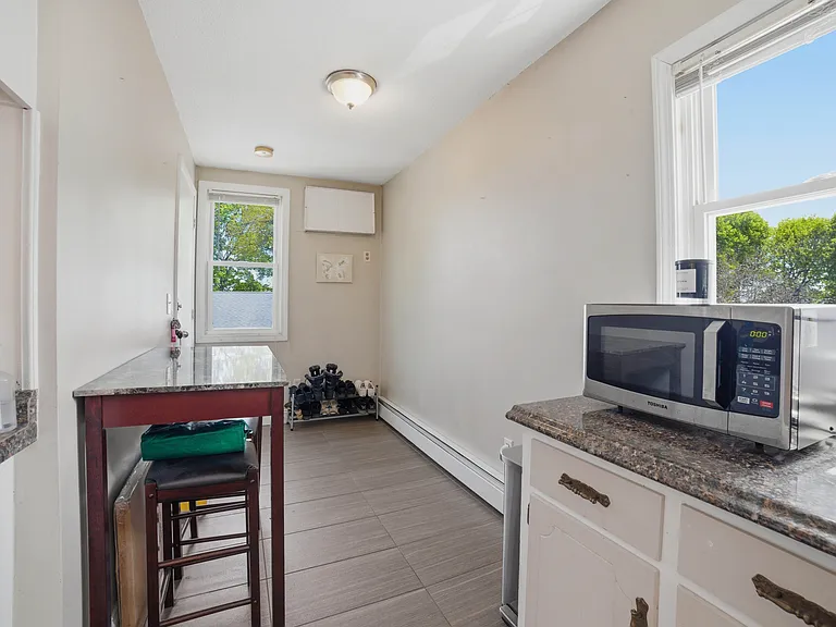 168 Greenwood St #2 — Photo 6