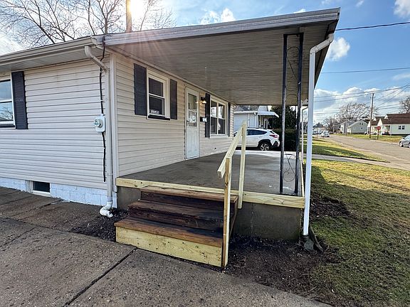 2nd image of 3010 Belmont Pl SW