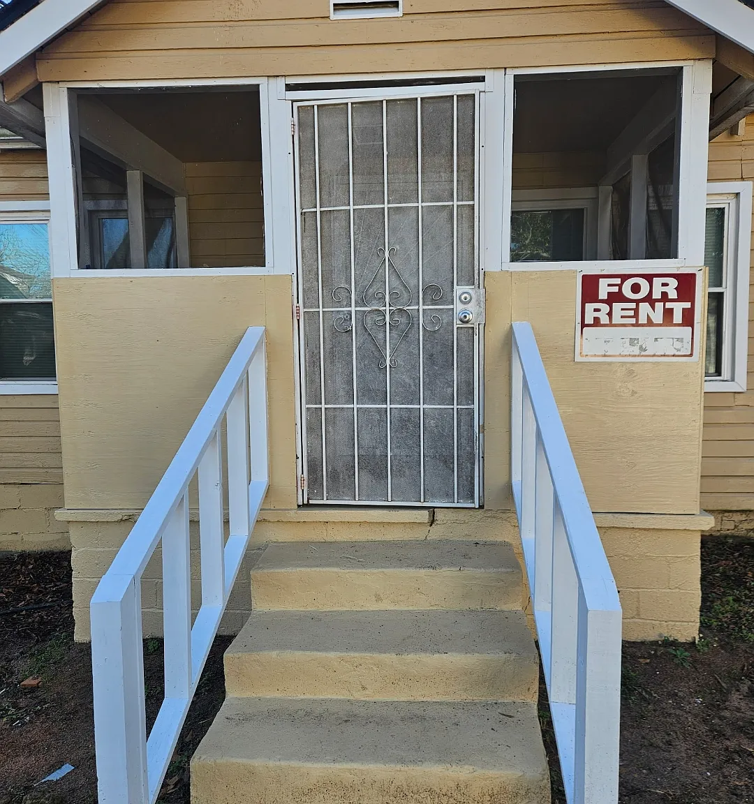 2 bed, 695 sqft, $850 — Photo 1