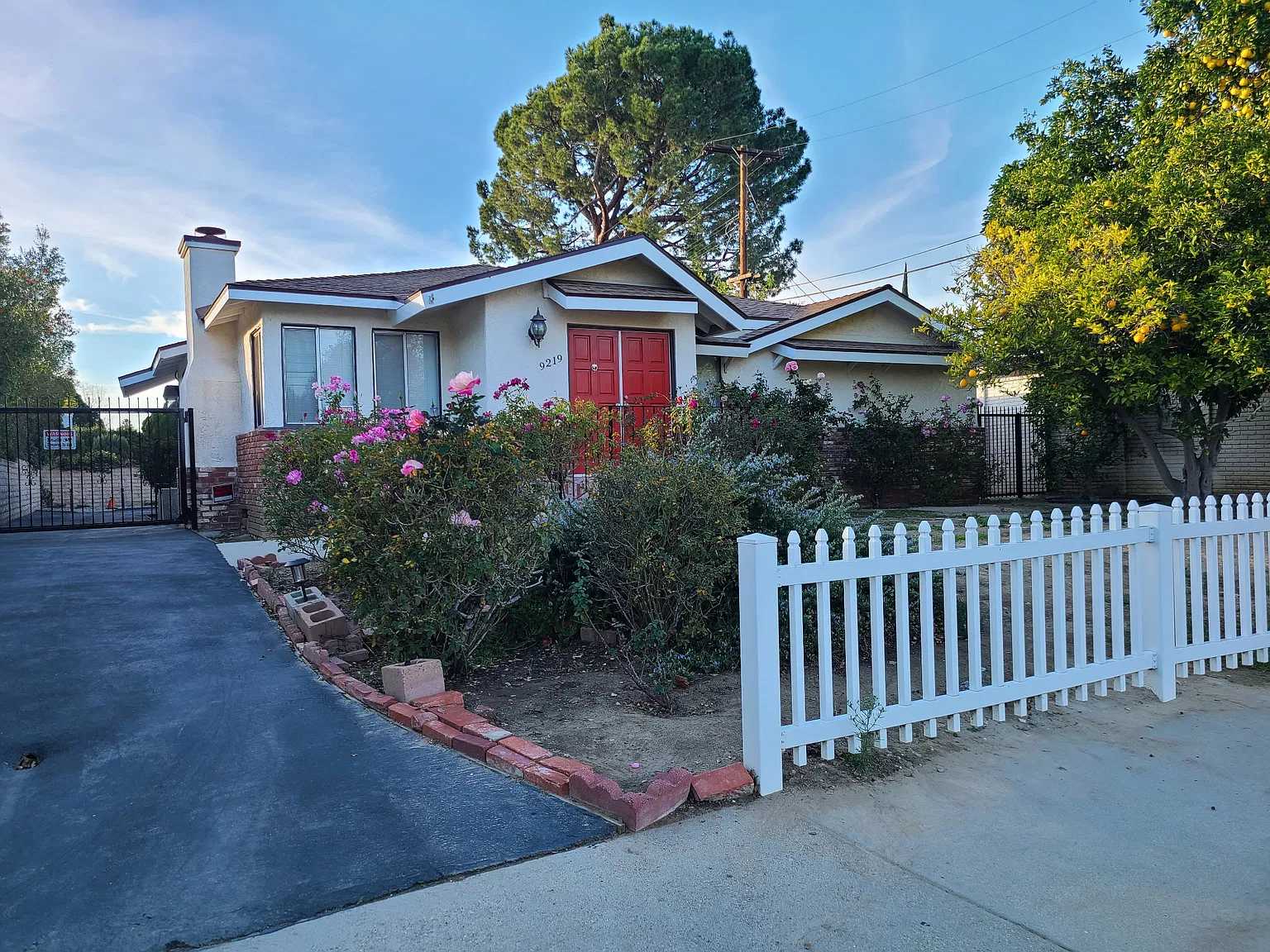 2 bed, 1572 sqft, $4,000 — Photo 1