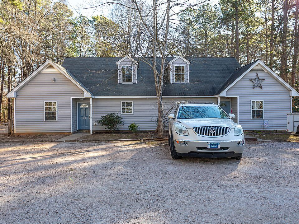 1st image of 425 Pearce Ave