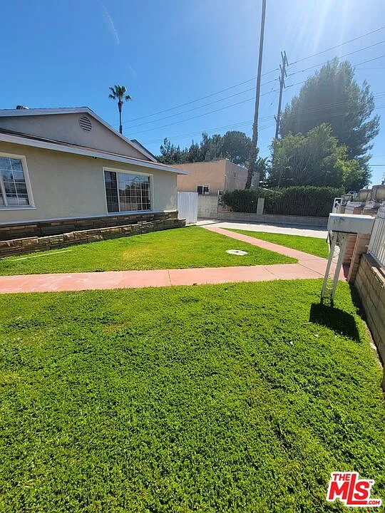 1 bed, 1.0 bath, $2,190 — Photo 3