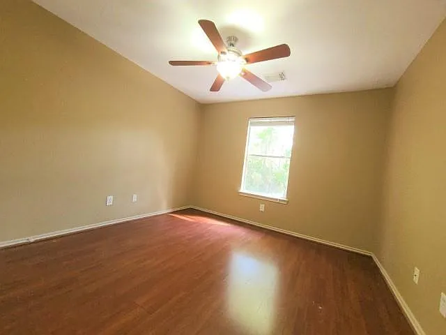 138 S Walden Elms Cir — Photo 11