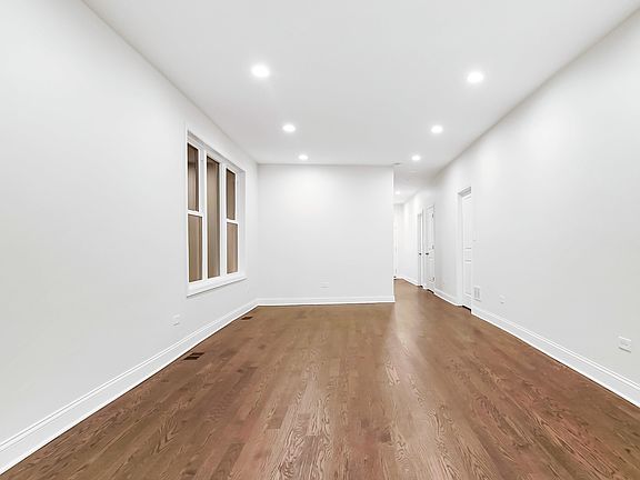 5th image of 1424 S 56th Ct