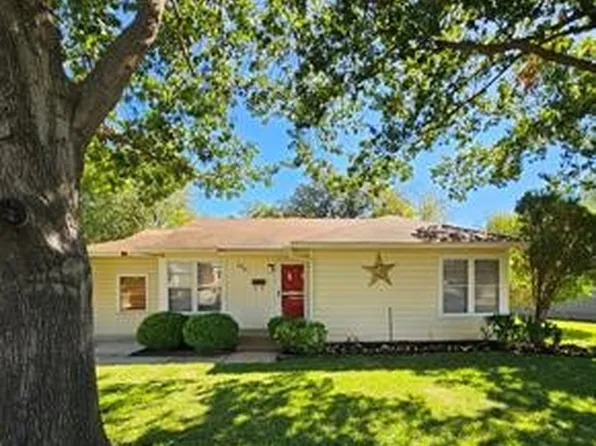 615 W Nash St, Grapevine, TX 76051