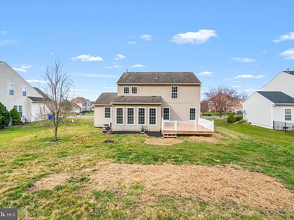 5th image of 404 Flagstone Cir
