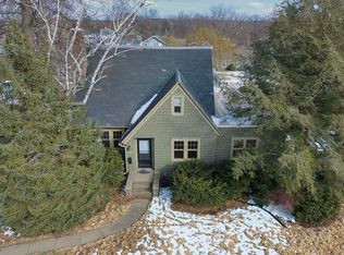 1816 Tremont St, Cedar Falls, IA 50613