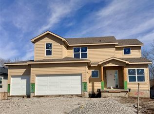 20727 Emerald St, Spring Hill, KS 66083