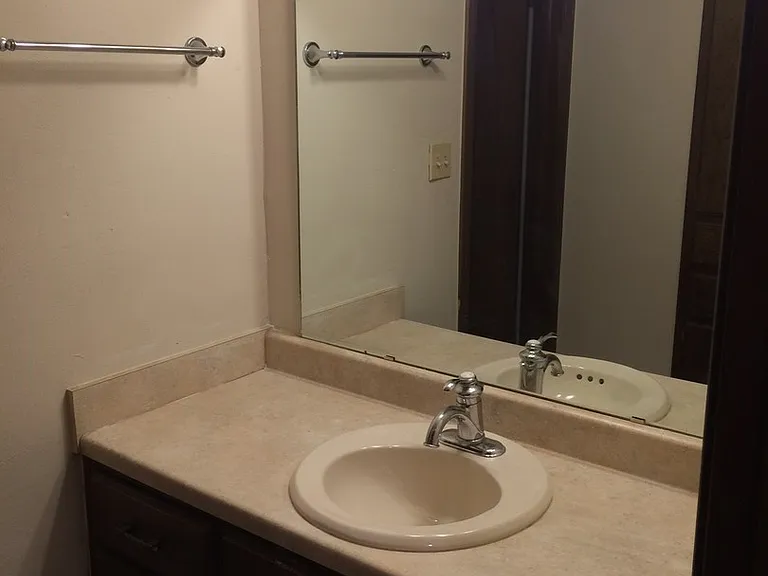 343 Woodcrest Dr — Photo 10