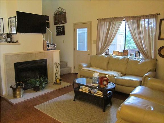 4th image of 5726 Cedar Creek Dr