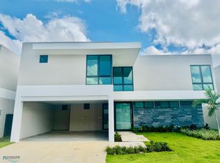 135 Calle Galapagos, Bayamon, PR 00959