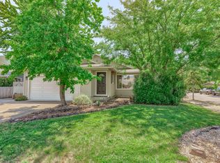 1520 Lithia Way, Talent, OR 97540